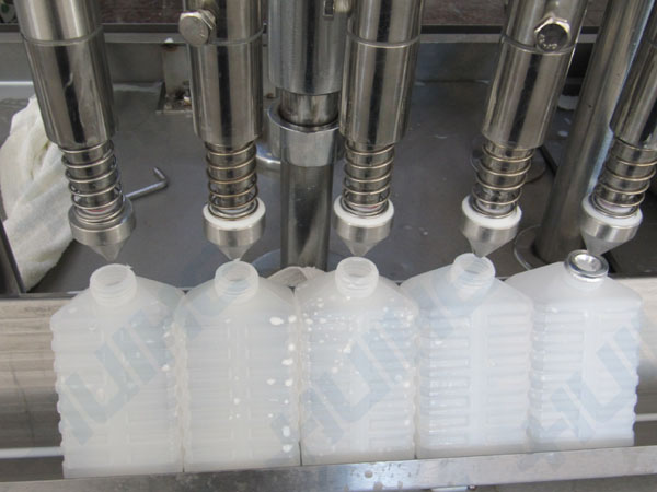 牛奶生產(chǎn)線客戶試生產(chǎn)現(xiàn)場圖